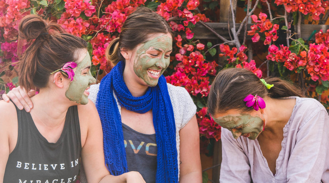 COCONUT MILK / GREEN CLAY MASK